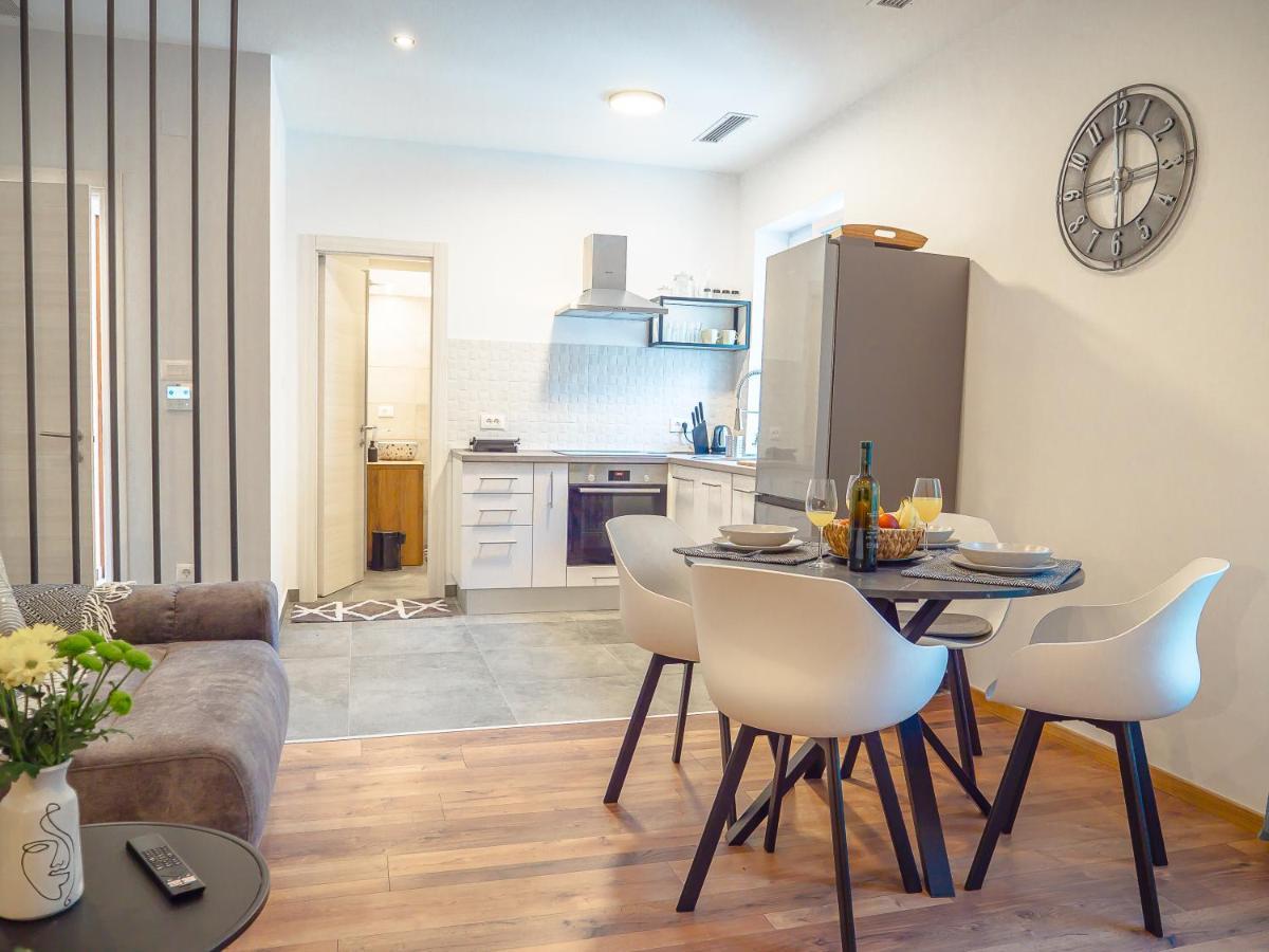 Apartmani Dora & Luka Rijeka Ngoại thất bức ảnh